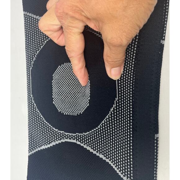 McDavid SportMed Gel Knee Sleeve Size XL PreOwned w/slight folding on top back - Picture 5 of 8